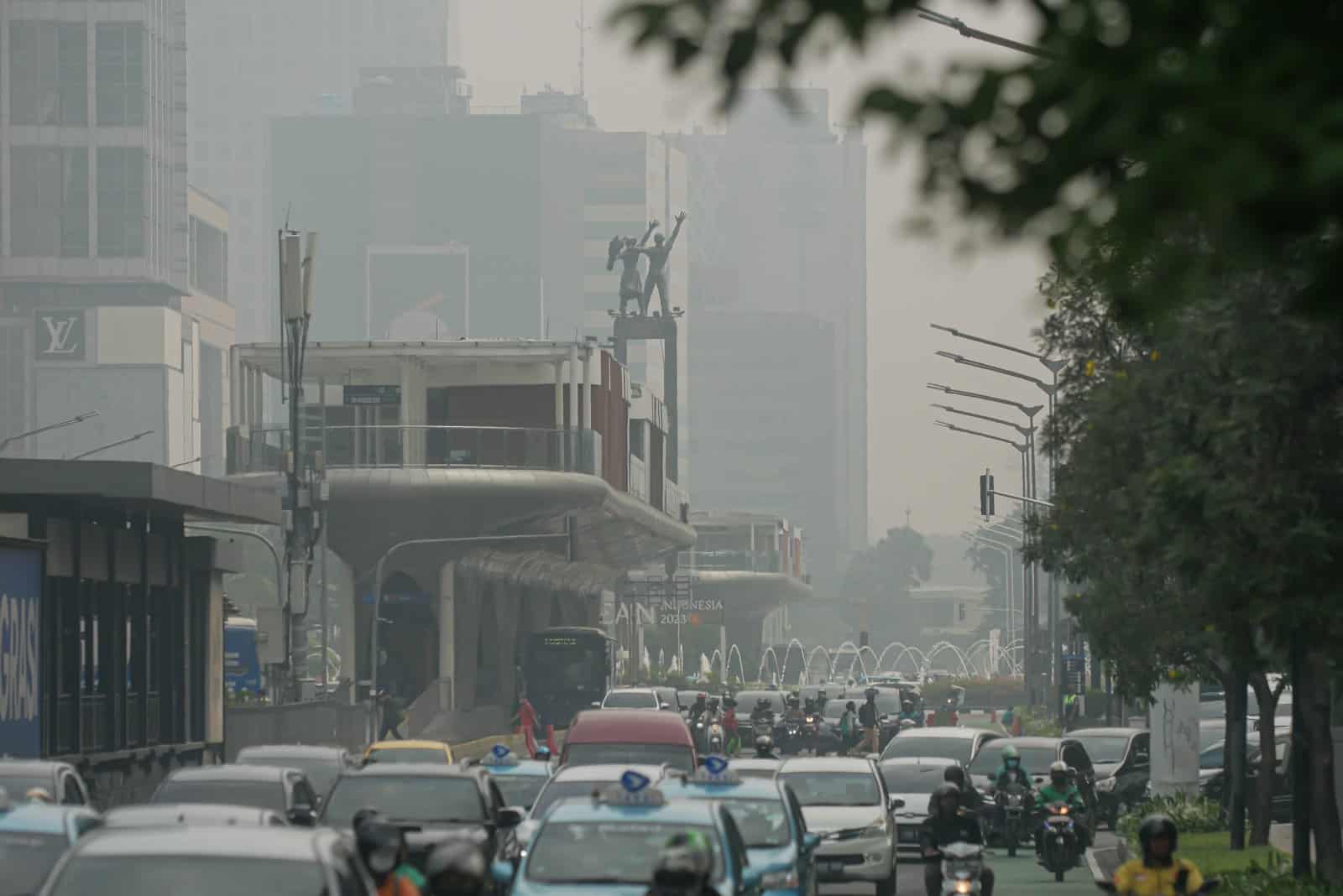 Image Credit: Shutterstock / Wulandari Wulandari <p>Cities like Delhi, Beijing, and Jakarta suffer from severe air pollution. Travelers with respiratory issues should take necessary precautions.</p>