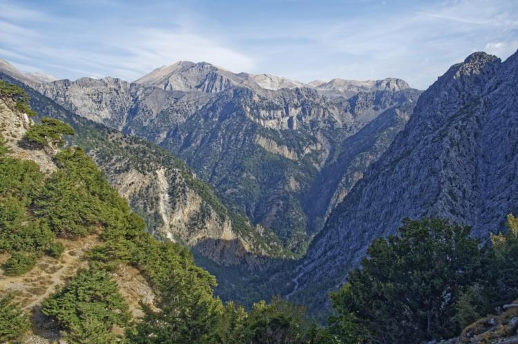L’une des randonnées les plus connues de Grèce traverse les gorges de Samaria, en Crète.