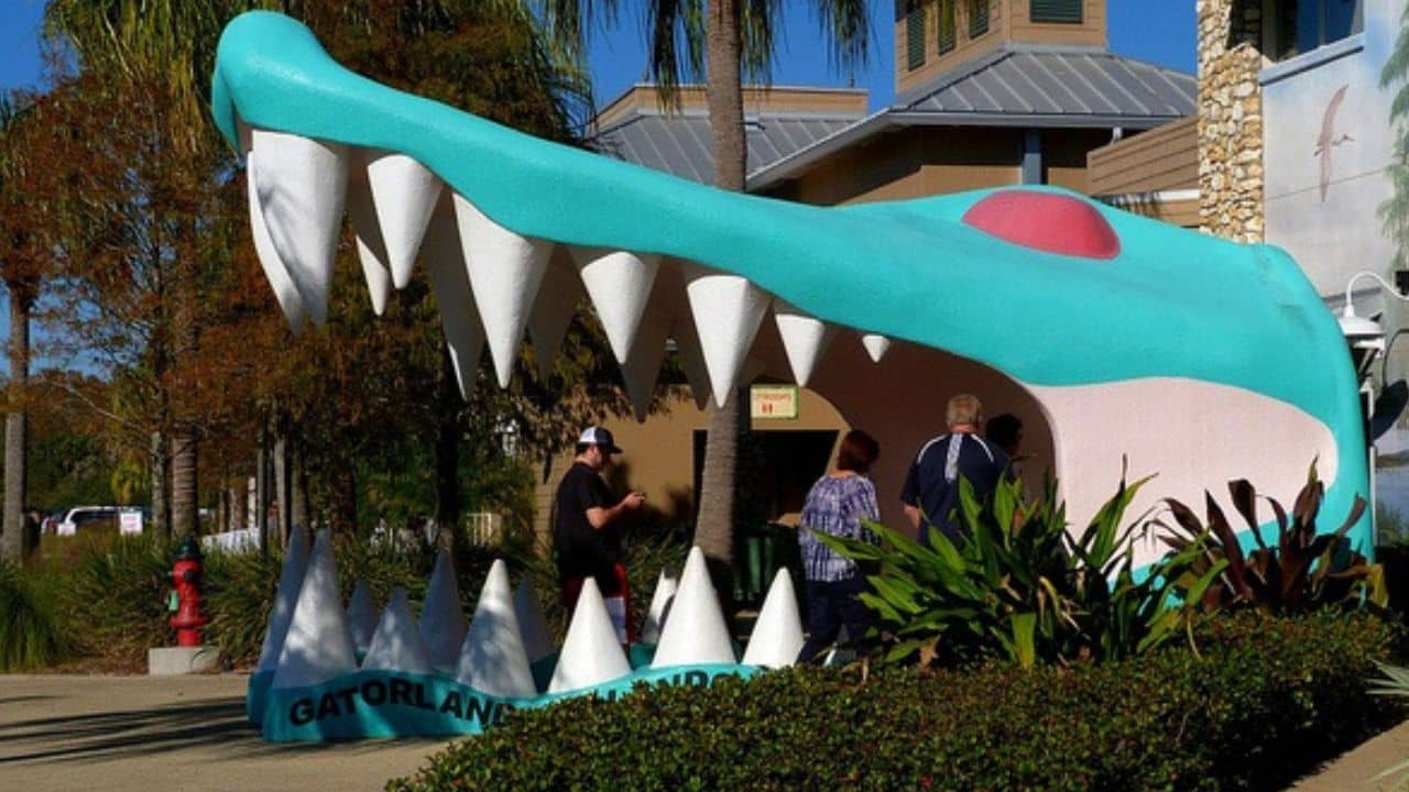 <p>Everyone always says traveling isn’t about the destination; it’s about the journey. We believe this saying is especially true for road trips. </p> <p>If your next road trip takes you through Florida, we’ve got some wacky roadside attractions you simply must make time to see. From the world’s largest gator to a giant Pepto-Bismol-colored dinosaur, the Sunshine State is full of wild, weird roadside attractions. We’re not promising Disney-World-level production value, but why not have a laugh and a hilarious photo-op while you can? </p>