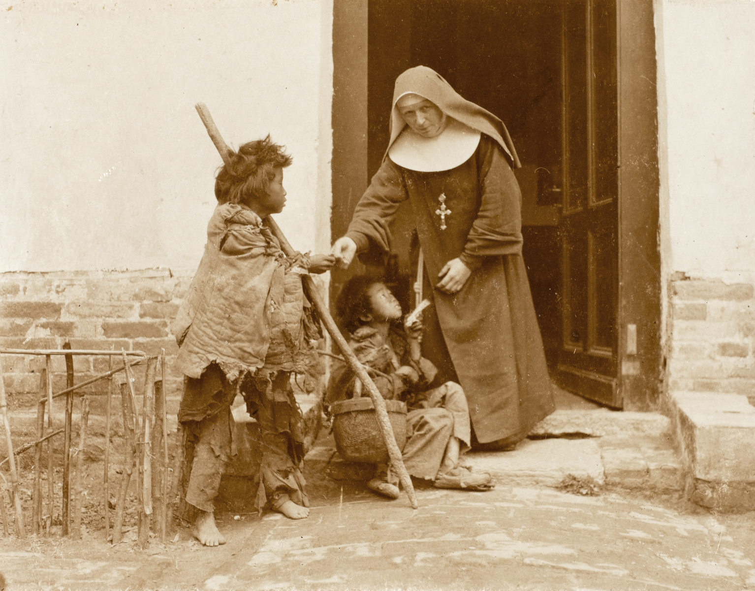 A Rare Glimpse of China Through Historical Pictures