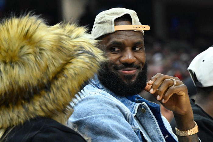 lebron james' appearance at aces wnba game sparks kate martin rumors