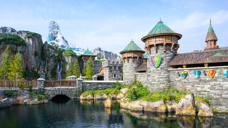 Tokyo DisneySea officially opened its eighth themed land, Fantasy Springs, on June 6.