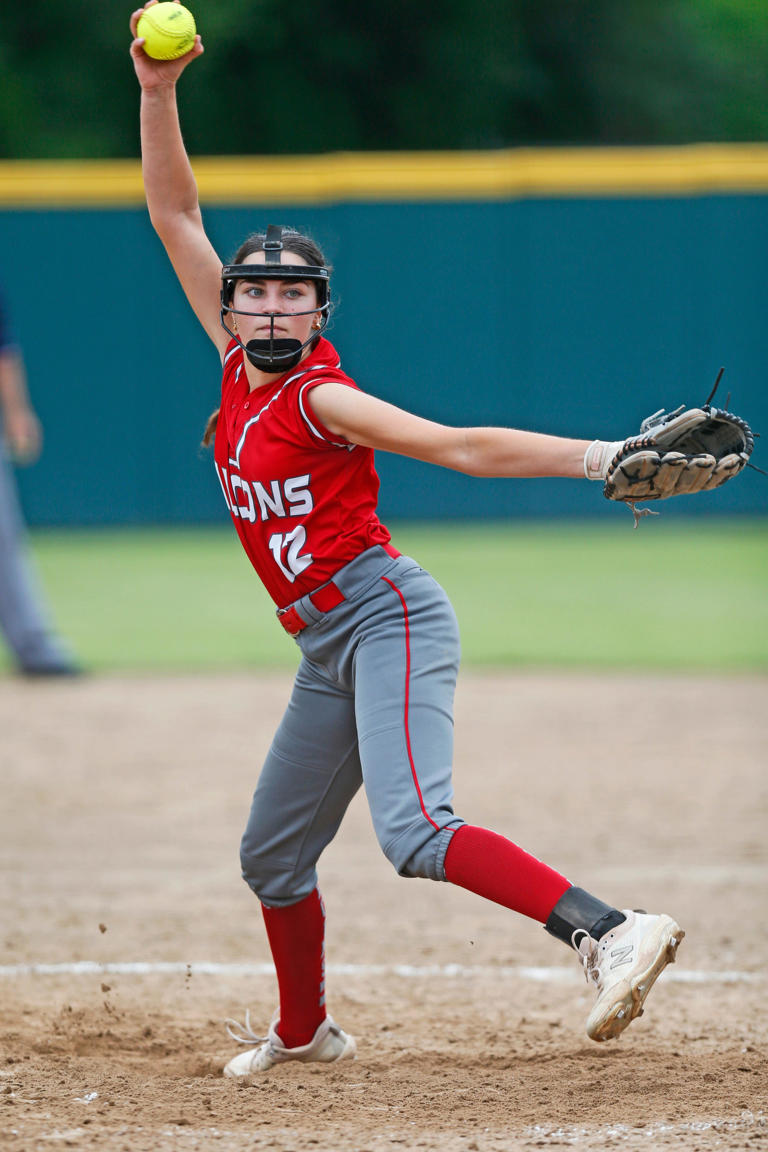 Crudale dazzles for second straight day to send Cranston West softball ...