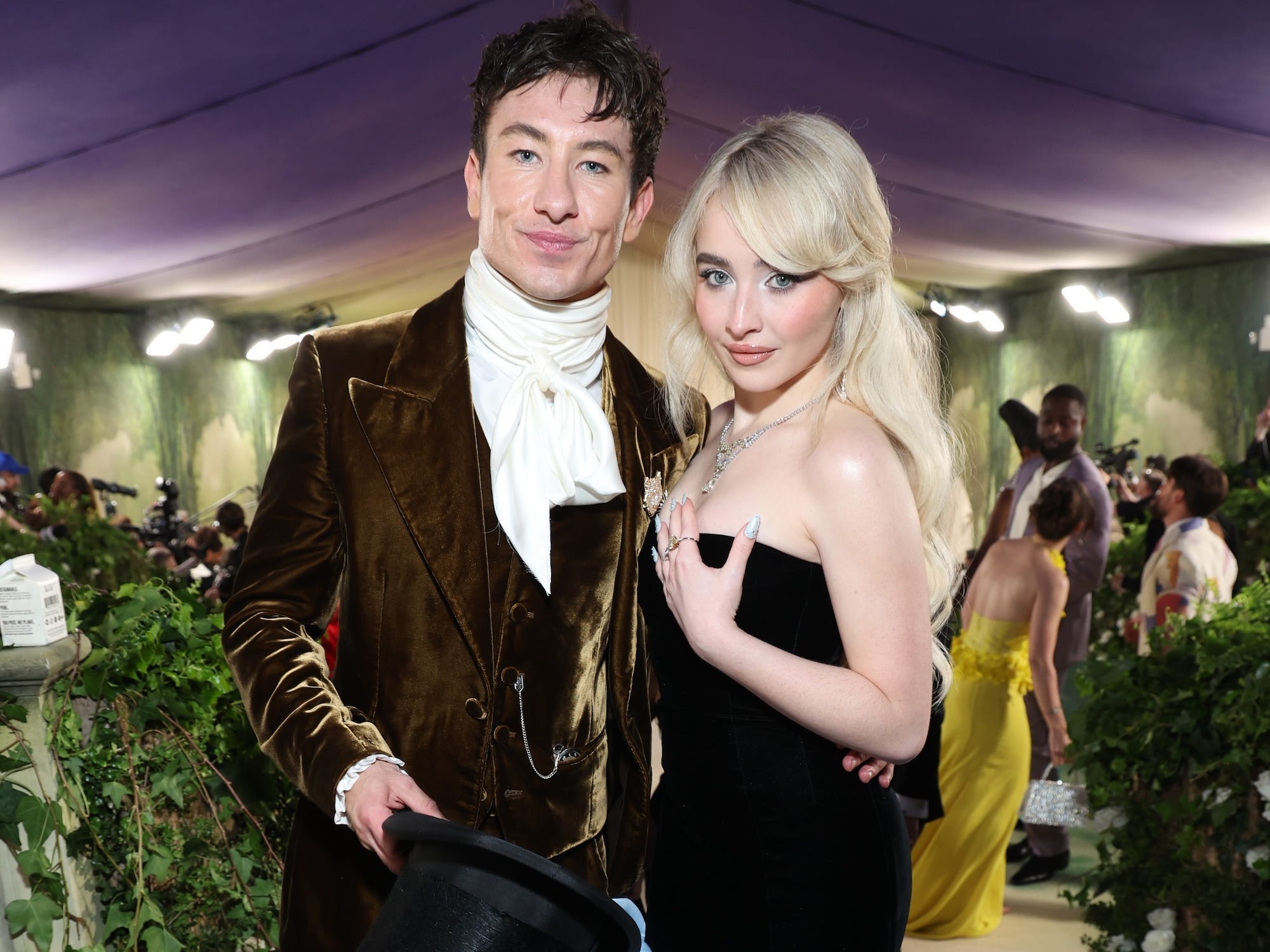 <ul class="summary-list"><li>Sabrina Carpenter seemed to confirm her relationship with Barry Keoghan in her latest music video.</li><li>Fans have speculated for months that the pair are dating after multiple red-carpet appearances together.</li><li>Here's a timeline of their relationship.</li></ul><p><a href="https://www.businessinsider.com/sabrina-carpenter-style-evolution-photos-2024-4">Sabrina Carpenter</a> seemed to take on the rumors that she is dating Barry Keoghan, featuring him in her latest music video.</p><p>On Friday, <a href="https://www.businessinsider.com/sabrina-carpenter-because-i-liked-a-boy-lyrics-joshua-bassett-2022-7">Carpenter</a> released "Please Please Please," a single from her upcoming album "Short n' Sweet."</p><p>In the song's video, Carpenter falls for a convict, played by <a href="https://www.businessinsider.com/barry-keoghans-roles-ranked-saltburn-dunkirk-eternals-2024-1">Keoghan</a>, who keeps committing crimes and getting arrested.</p><p>Though the pair have been rumored to be dating for months, it is the first time Carpenter publicly nodded at a relationship.</p><p>Representatives for Keoghan and Carpenter did not immediately respond to a comment request from Business Insider.</p><p>In 2024, both <a href="https://www.businessinsider.com/sabrina-carpenter-feathers-music-video-catholic-church-scandal-jesus-2023-11">Carpenter</a> and Keoghan had an abrupt rise in popularity.</p><p>Keoghan's leading role in 2023's "Saltburn" brought him to a new level of fame. Carpenter's star has risen on the back of slots at Taylor Swift's Eras Tour and Coachella, plus her hit summer song "<a href="https://www.businessinsider.com/sabrina-carpenter-espresso-song-of-summer-value-hit-2024-4">Espresso</a>."</p><p>Here's what to know about the pair.</p><div class="read-original">Read the original article on <a href="https://www.businessinsider.com/barry-keoghan-and-sabrina-carpenters-relationship-timeline-photos-2024-6">Business Insider</a></div>