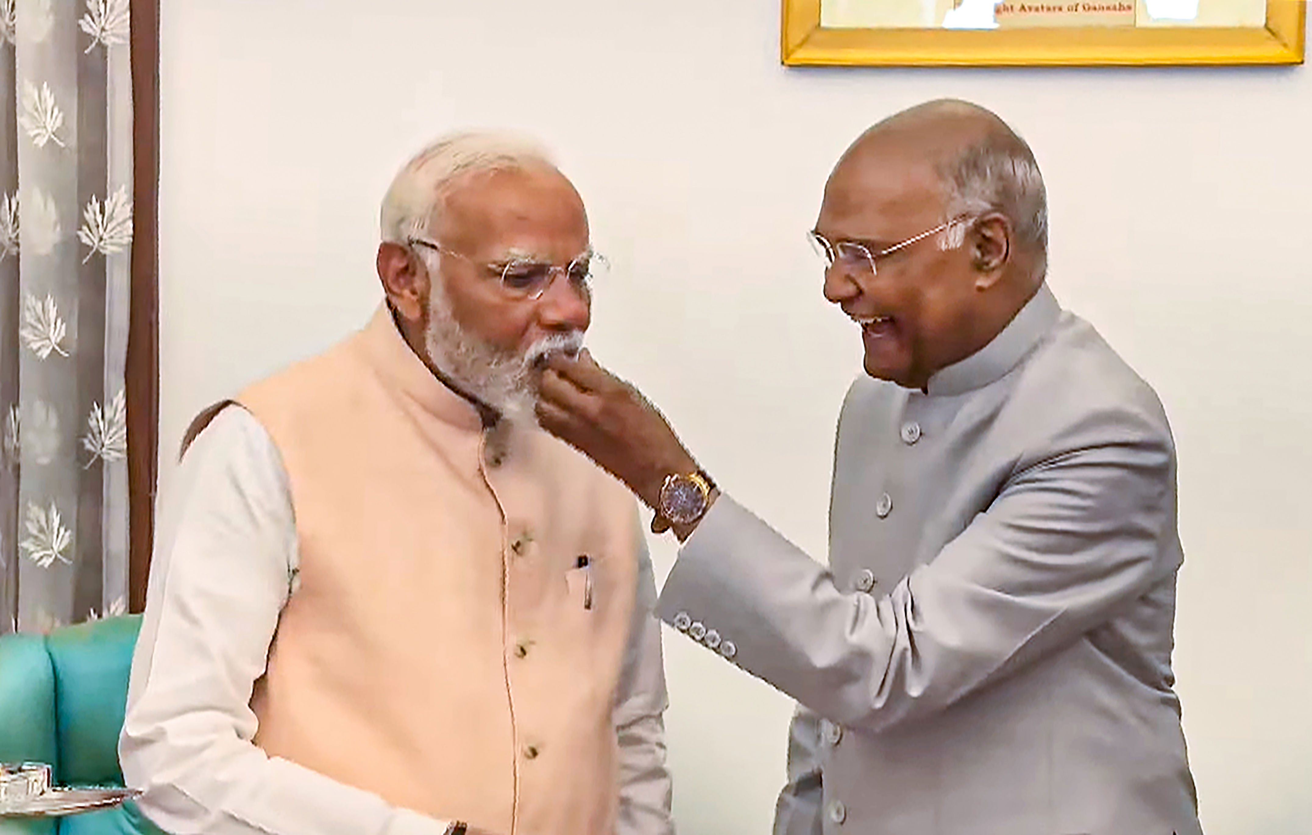 Modi Meets Advani, Murli Manohar Joshi Before Staking Claim As PM For ...