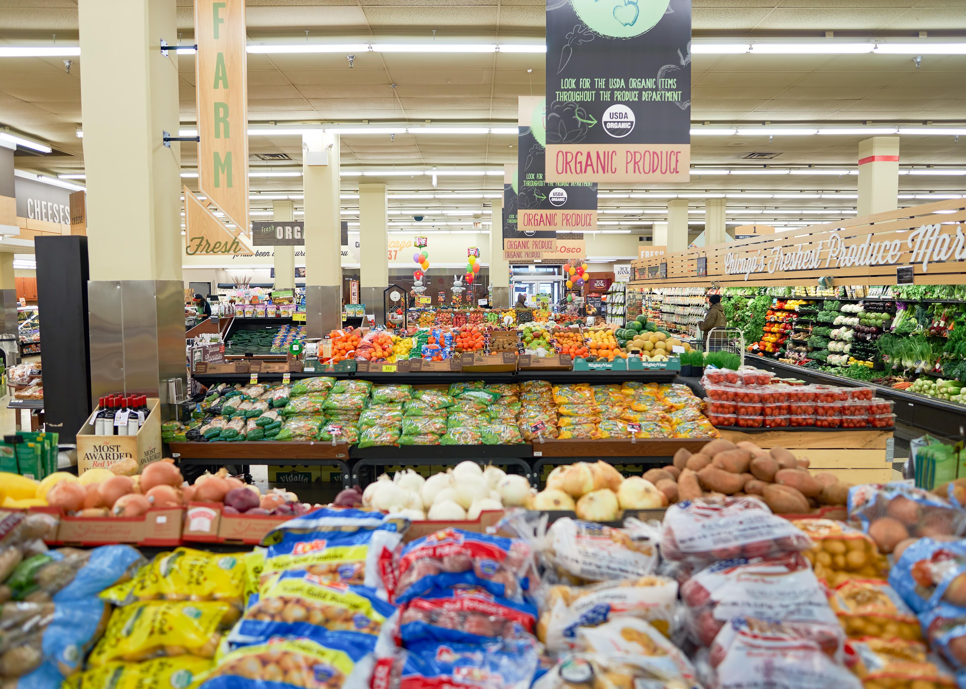 The most popular grocery store chain in America isn't Walmart ...