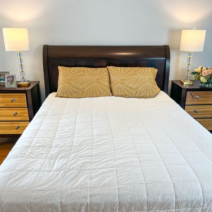 Slumber Cloud Lightweight Comforter