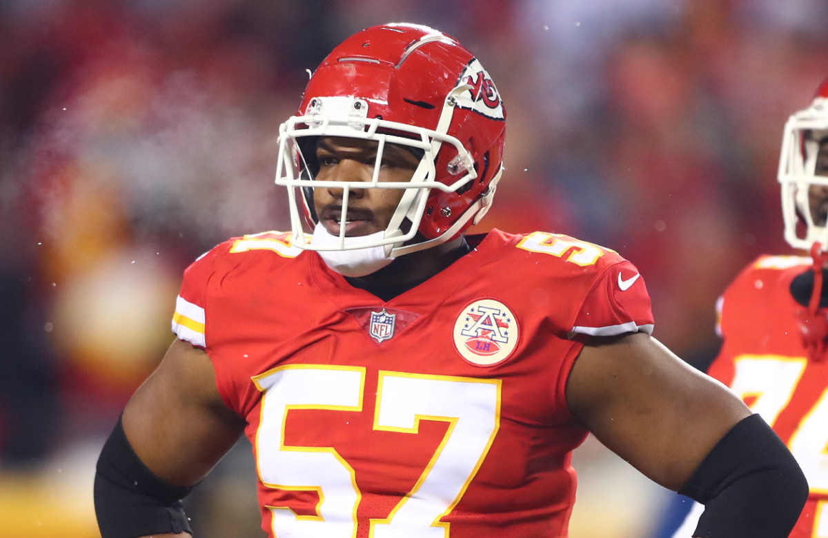 Former Chiefs Draft Pick Breeland Speaks Wins Highest Defensive Honor ...