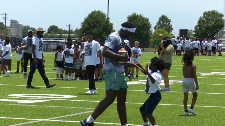 Former James Clemens linebacker Monty Rice holds second annual youth camp