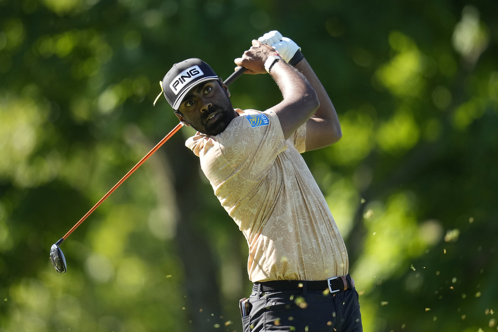 <p>Sahith Theegala watches his shot from the fifth tee during the second round of the Memorial golf tournament, Friday, June 7, 2024, in Dublin, Ohio. </p>