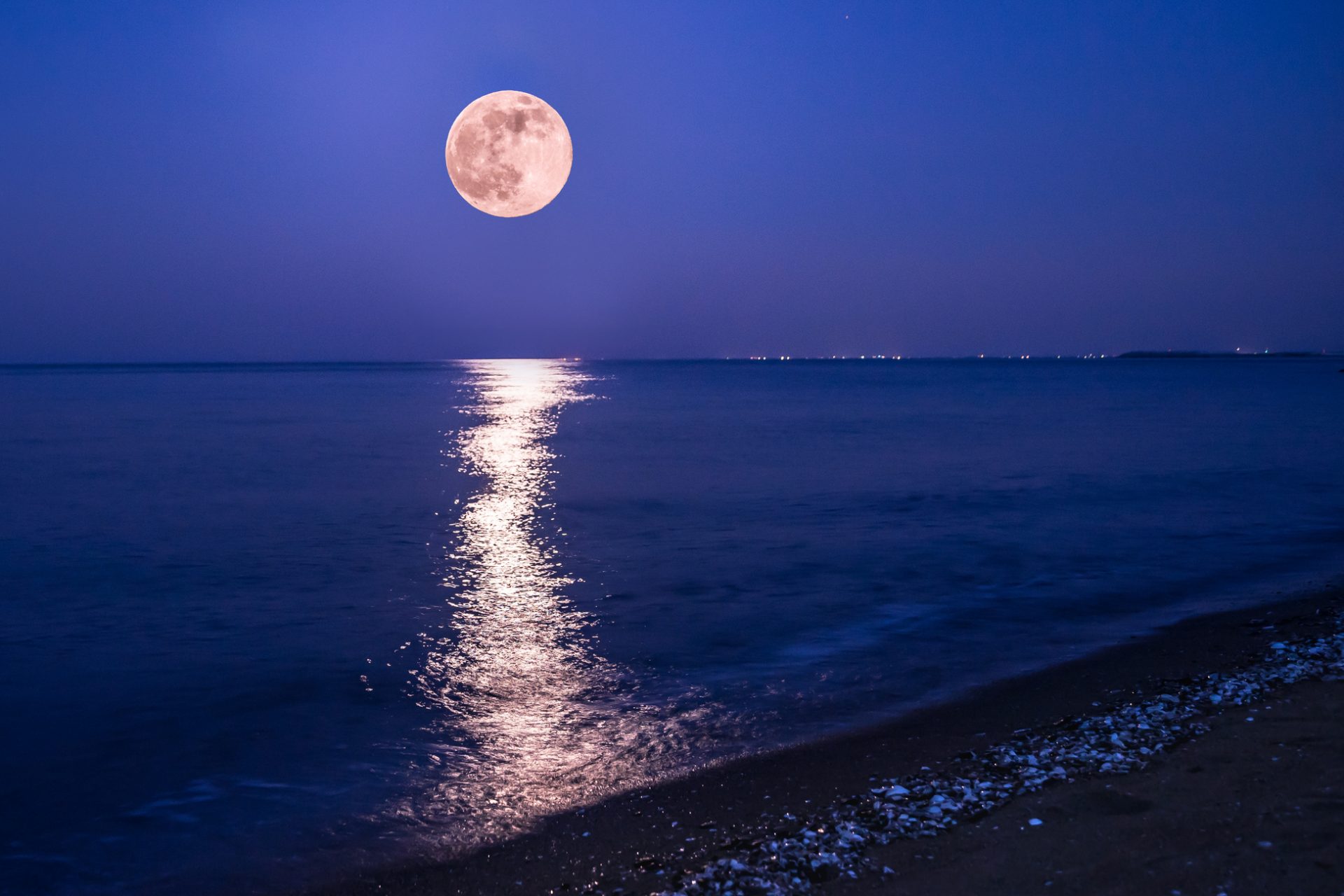 ¡Se viene la luna de fresa! ¿En qué consiste y dónde verla?