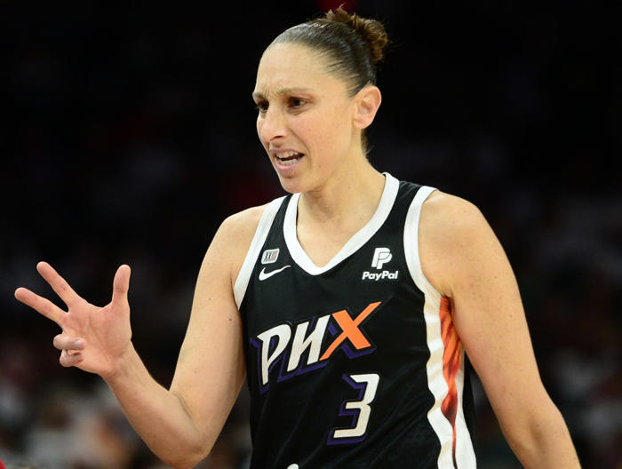 comparing caitlin clark and diana taurasi stats ahead of sunday's matchup