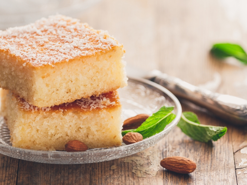 Fluffig und saftig zugleich: Rezept für Kokos-Grießbrei-Schnitten mit ...