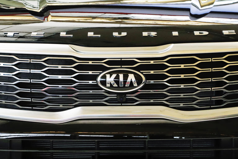 Kia recalls 460,000 Telluride SUVs over fire risk