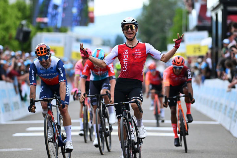Bryan Coquard (Cofidis) wins stage 2