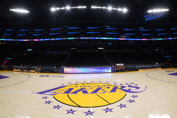 nba insider unveils new front-runner in los angeles lakers coaching search