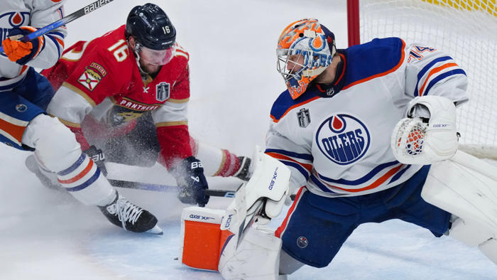 panthers and oilers try to stay busy on long flights in the stanley cup final