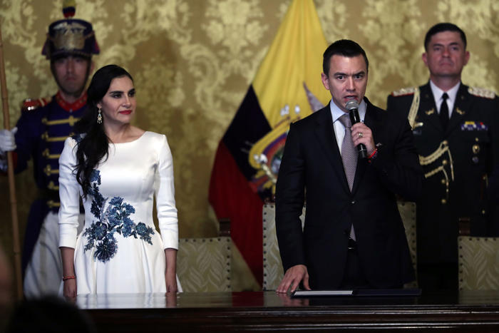 dos intentos fallidos de noboa por apartar a su vicepresidenta sumen al gobierno de ecuador en el desconcierto