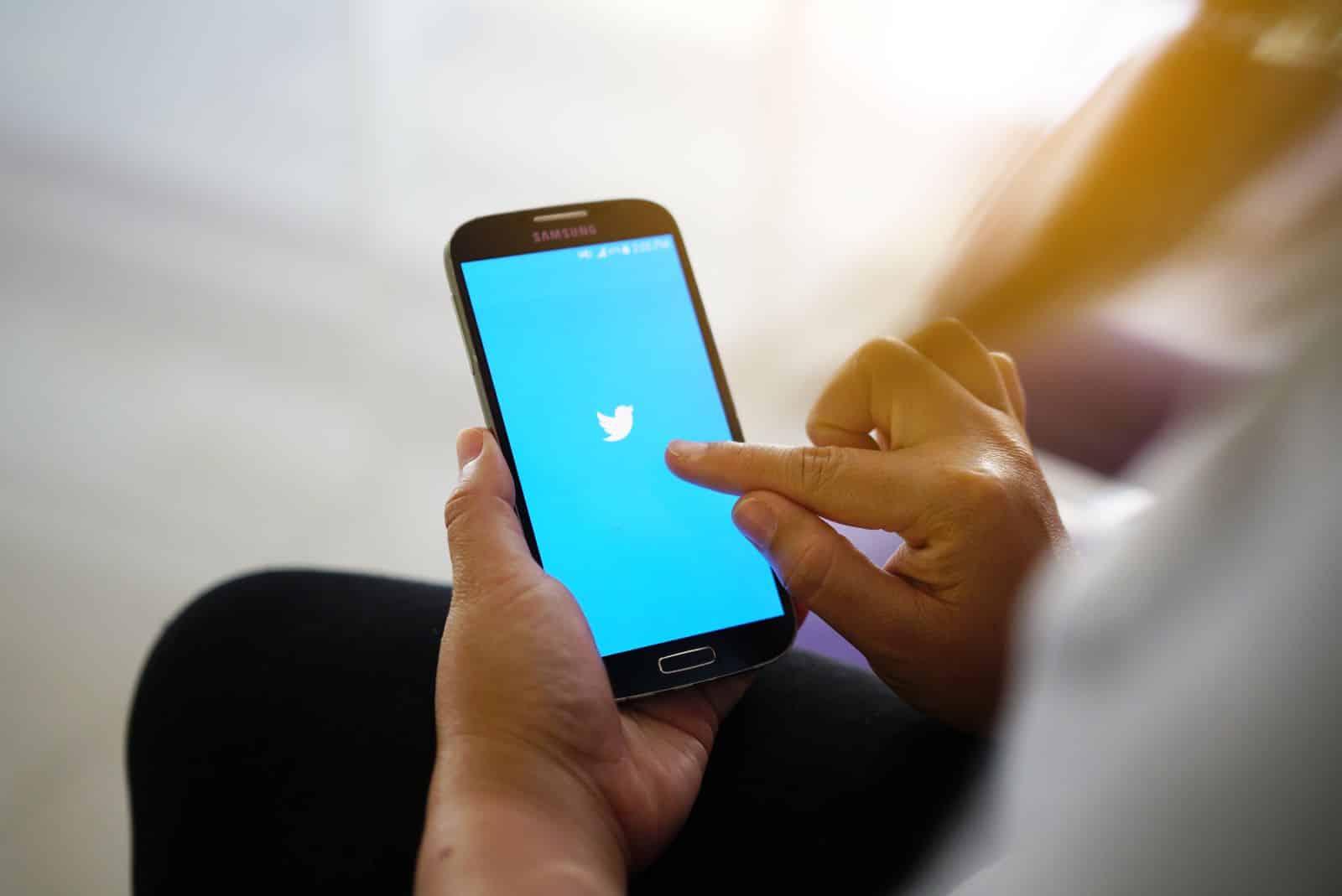 Image Credit: Shutterstock / ideadesign <p><span>The rise of social media has transformed feminist discourse, with platforms like Twitter becoming battlegrounds for debates over feminism, leading to both empowerment and significant backlash against feminist voices.</span></p>