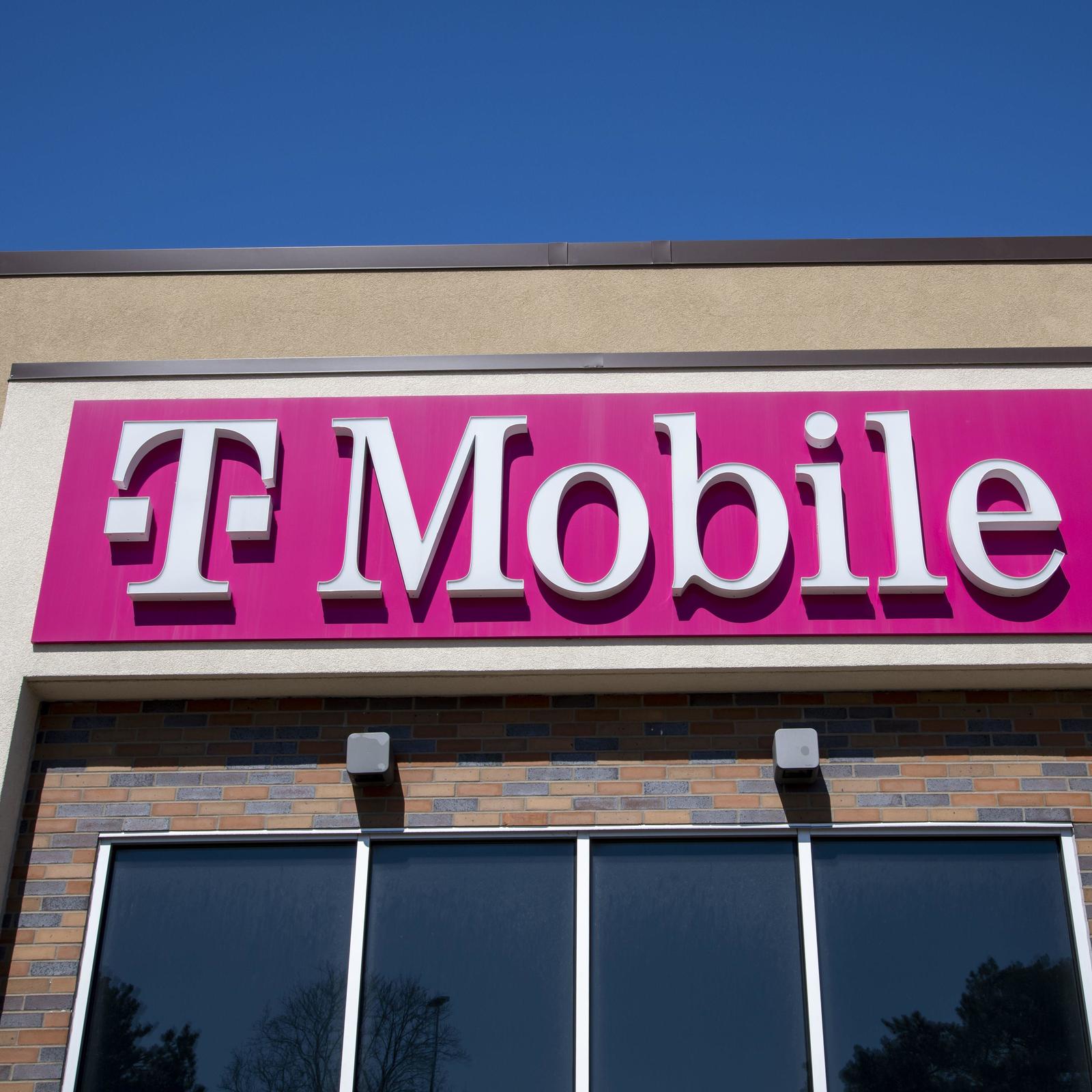 T-Mobile To Buy Most Of US Cellular In $4.4 Billion Deal