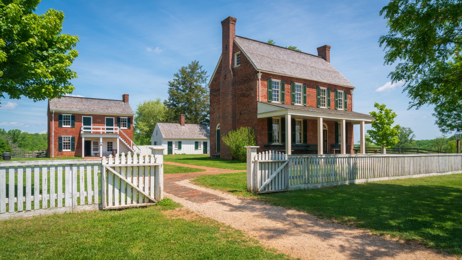image credit: Zack Frank/Shutterstock <p>This is where General Robert E. Lee surrendered to Ulysses S. Grant, effectively ending the Civil War. The Appomattox Court House National Historical Park is now a symbol of national reconciliation and offers educational exhibits, restored buildings, and live historical demonstrations. Tourists can walk the same ground where the final chapters of the Civil War were written.</p>