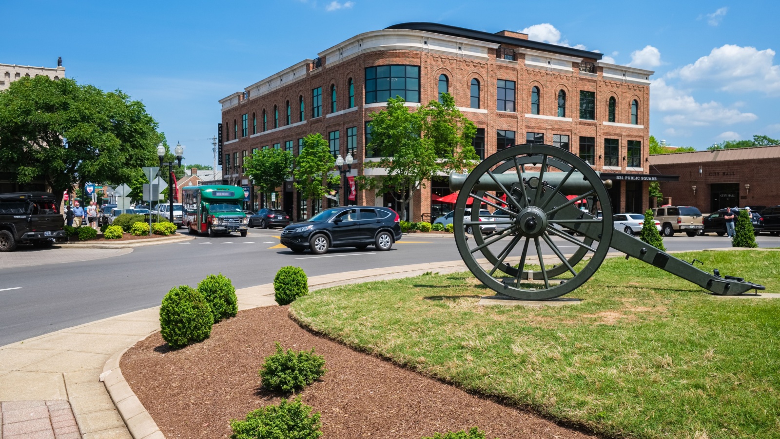 image credit: Fotoluminate LLC/Shutterstock <p>The Battle of Franklin was among the bloodiest hours of the Civil War, known for its intense hand-to-hand combat. Today, the city of Franklin offers numerous historical sites related to the battle, including the Carter House and Carnton, both of which serve as museums detailing the tragic events. Visitors can also walk the five-mile battlefield loop, which connects key areas of the conflict.</p>
