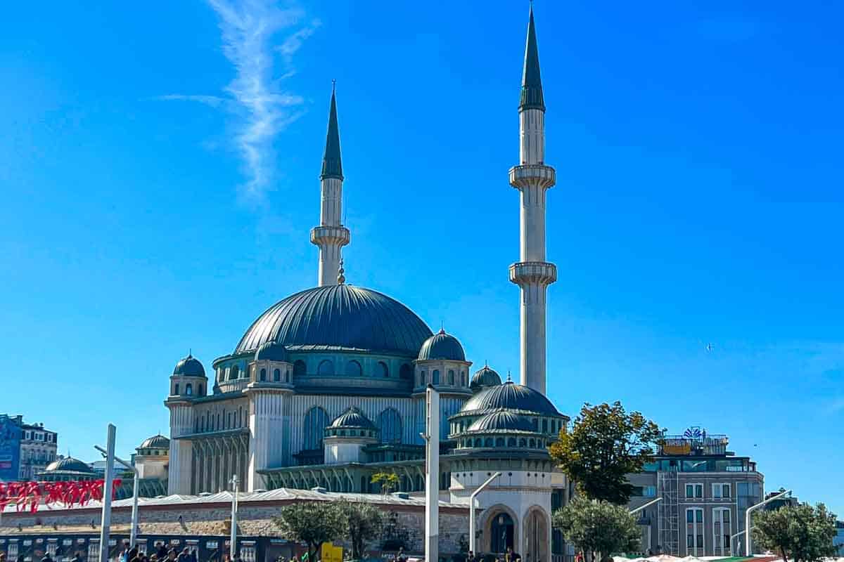 <p>Istanbul’s top spots showcase its unique blend of cultures and histories. From bustling markets to serene mosques, there’s so much to explore. Enjoy the city’s vibrant street life and delicious cuisine. Istanbul’s rich cultural heritage makes it a fascinating destination.<br><strong>Read more: </strong><a href="https://amazingtravellife.com/best-places-istanbul-turkey/?utm_source=msn&utm_medium=page&utm_campaign=msn">7 Best Places To Visit In Istanbul, Turkey</a></p>