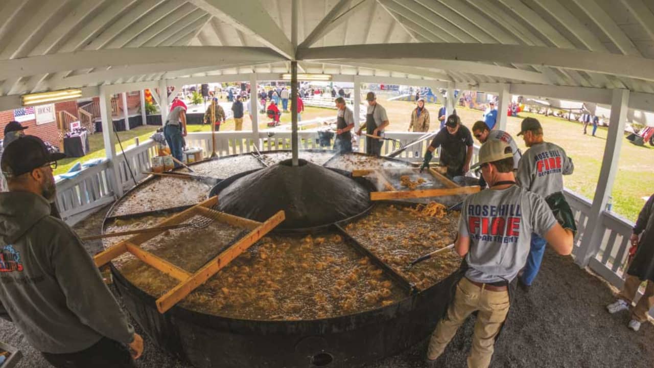 <p>We bet you’ve never seen a frying pan this big. Built in<a href="https://www.atlasobscura.com/places/the-worlds-largest-frying-pan-in-use-rose-hill-north-carolinahttps://www.atlasobscura.com/places/the-worlds-largest-frying-pan-in-use-rose-hill-north-carolina" rel="noopener"> 1963</a>, the world’s largest frying pan is in North Carolina. The Ramsey Feed Company of Rose Hill first built it to pay tribute to the town’s poultry industry.  </p><p>It’s 15 feet wide, holds up to 200 gallons of cooking oil, and can cook up to 365 chickens. Due to its sheer size, the pan must be split into wedges when cooking. </p>