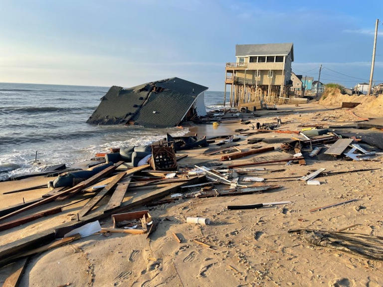 Photo of the collapsed house at 24131 Ocean Drive, Rodanthe.