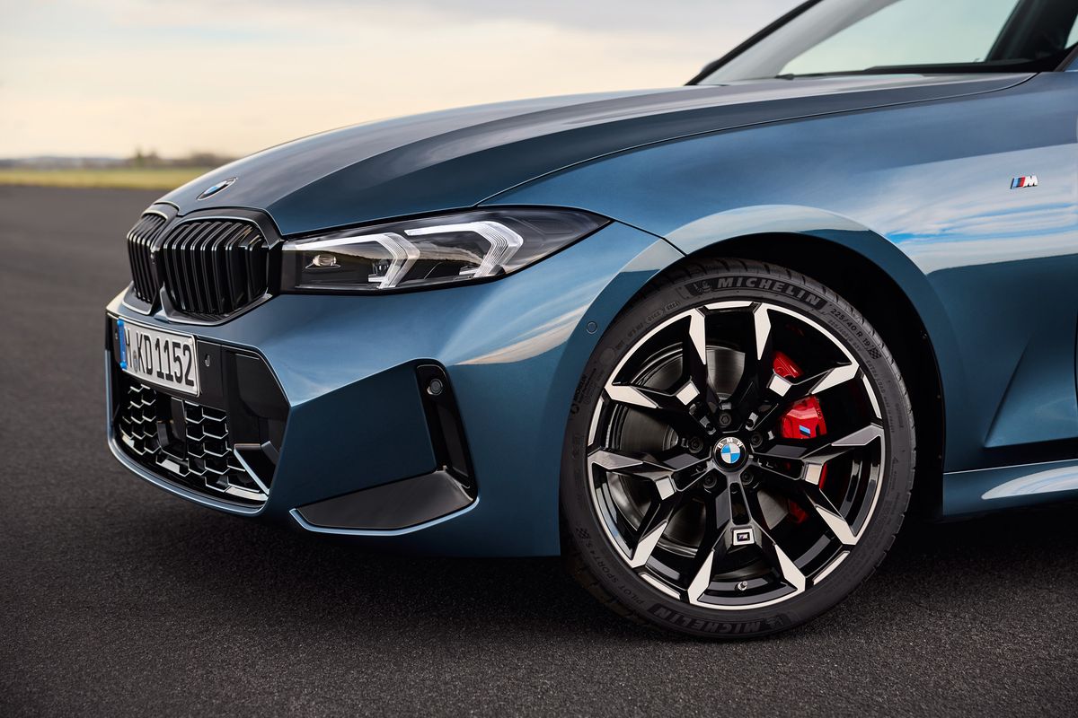 See Photos of the 2025 BMW 3-Series