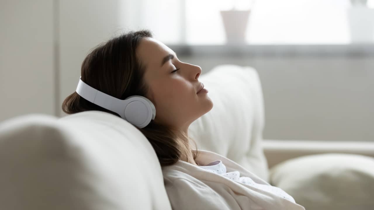 <p>If you struggle with your cardiovascular health, music could be the remedy you’ve been looking for.</p><p>Music <a href="https://www.health.harvard.edu/heart-health/tuning-in-how-music-may-affect-your-heart" rel="nofollow noopener">has the potential to improve</a> blood vessel function, ease anxiety in heart attack survivors, and lower your heart rate to help you relax, though it’s not going to completely remove any health problems you’re facing. </p>