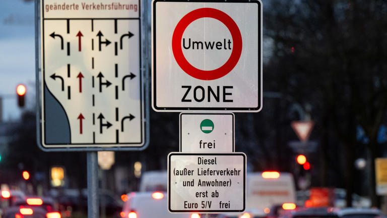 Umweltzone in Großstadt: Es ist wohl nur eine Frage der Zeit, bis auch Euro-5-Diesel ausgesperrt werden. © dpa