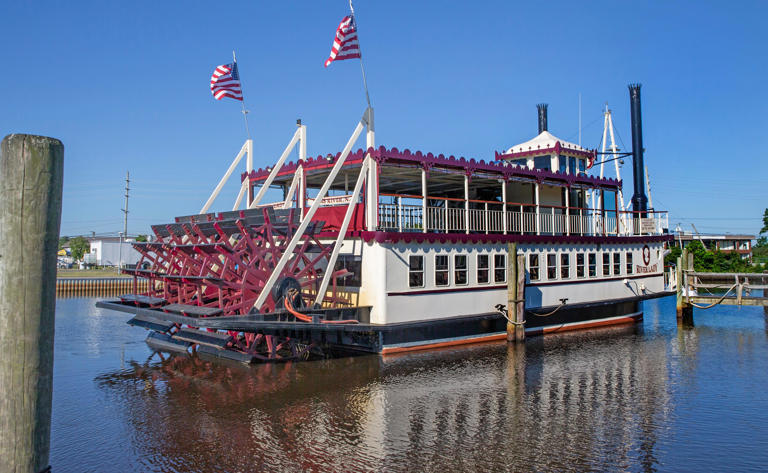 The River Lady, a family-owned, Toms River-based 150-passenger paddle wheel river boat, has been cruising along scenic Toms River and Barnegat Bay since 1989.