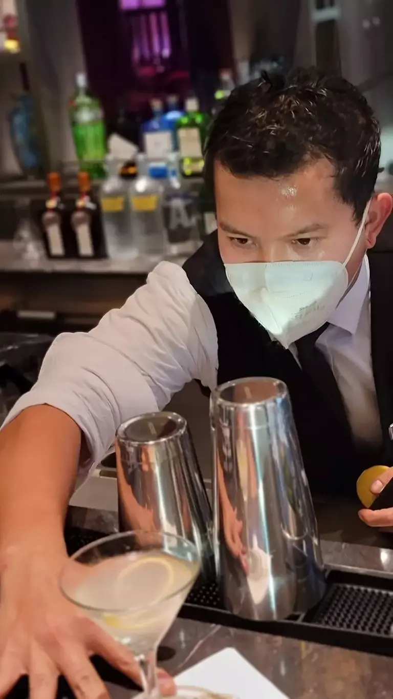 Have You Ever Wondered How To Become A Cruise Ship Bartender?