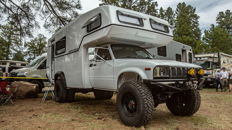 3RZ-Swapped 4x4 Toyota Sunrader From Overland Expo West Is Dressed to ...