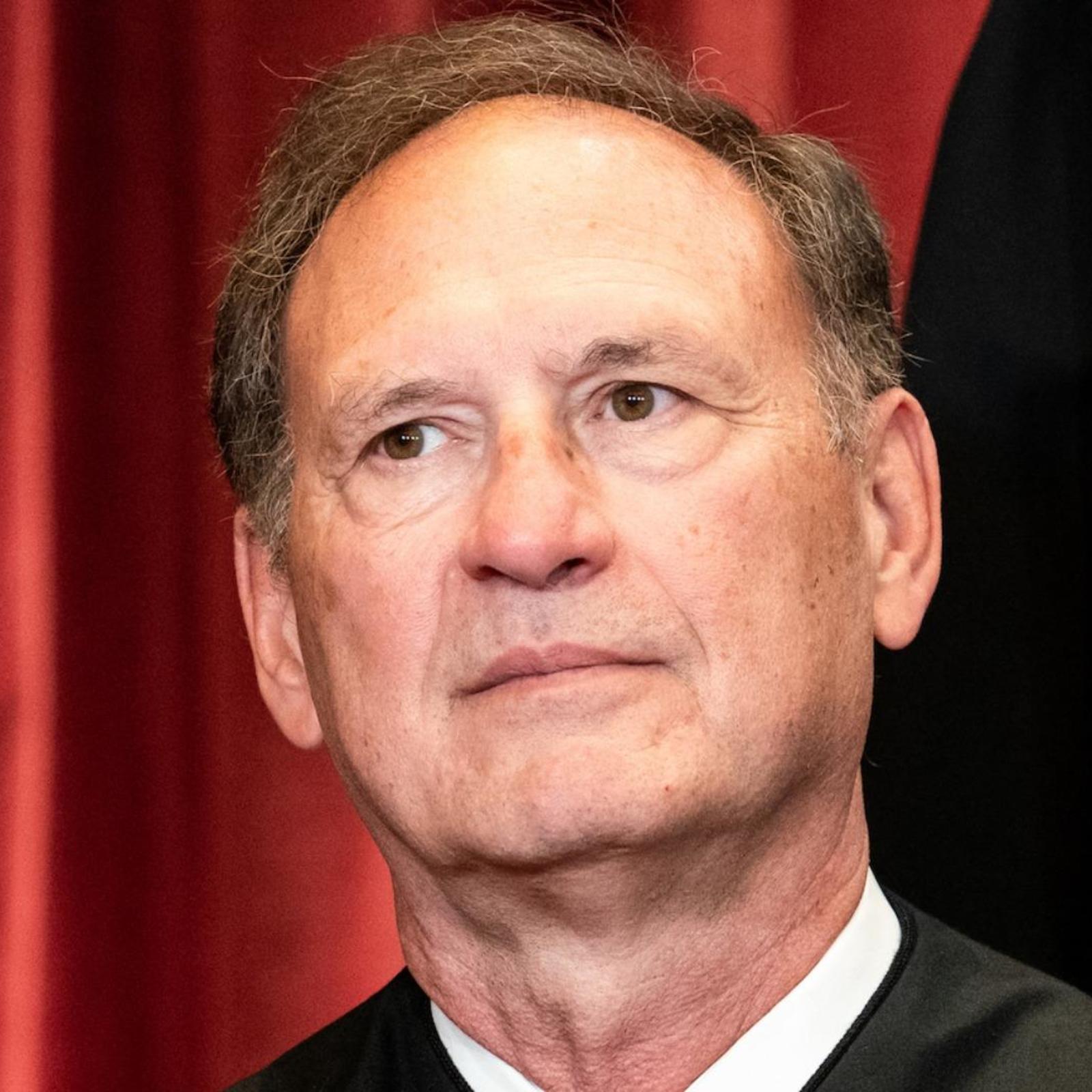 Alito Tells Congressional Democrats He Won't Recuse Over Flags