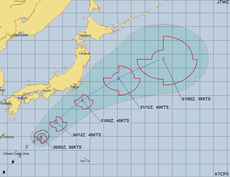 写真を拡大 2024年5月30日午後0時時点の台風1号の予想進路図（JTWCより引用）。通過時間は、Zを単位とする数字。日本時間は9を足した時間。KTSは中心付近の最大風速を表す。単位はノット（約 0.514m/s）