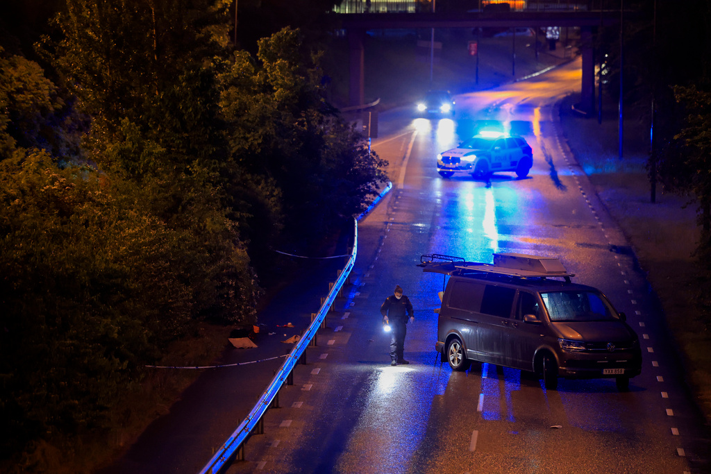 Man Som Sköts Av Polis Inte Livshotande Skadad