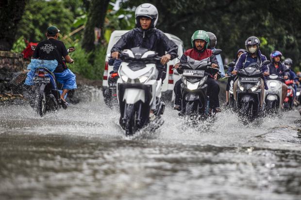 BMKG Ingatkan Potensi Hujan Petir Terjang Sejumlah Wilayah Hari Ini