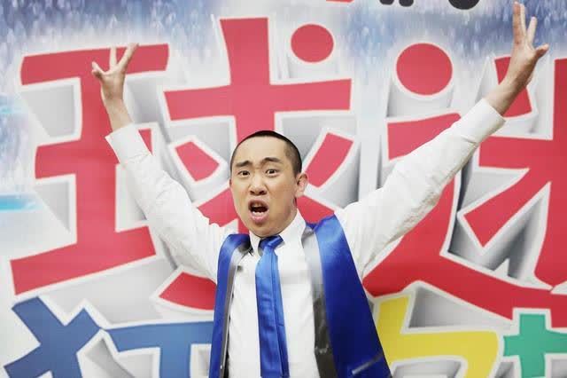 从"春晚笑星"到"争议焦点"，白凯南的人生转折：不只是与贾玲的分离