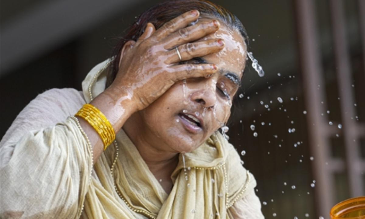 IN PHOTOS Delhi Sizzles As Temperatures Surpass 52 Degrees