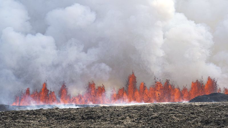 Volcano Erupts For The Fifth Time In Six Months On Iceland's Reykjanes ...