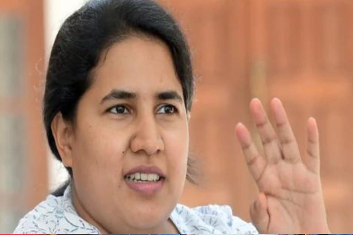 SFIO Questions Kerala CM’s Daughter In CMRL Pay-off Scam; Opposition ...