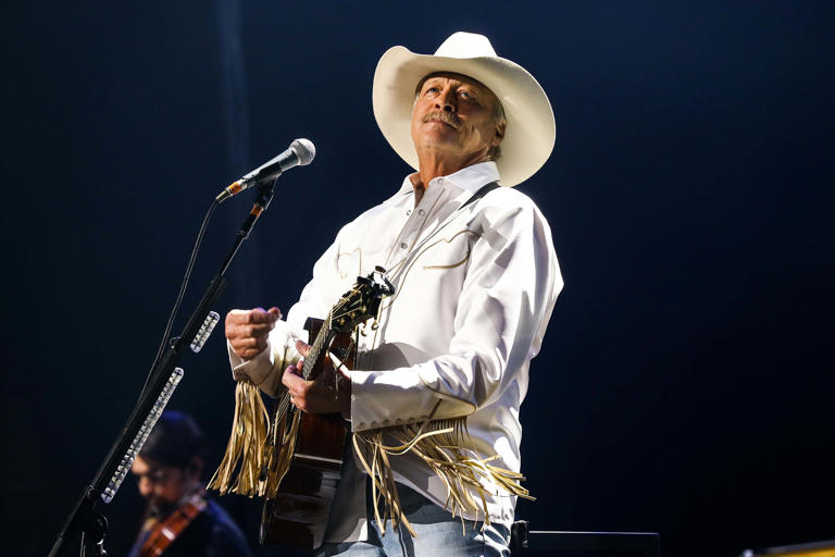 Alan Jackson performs in Nashville in 2021. (Terry Wyatt / Getty Images)