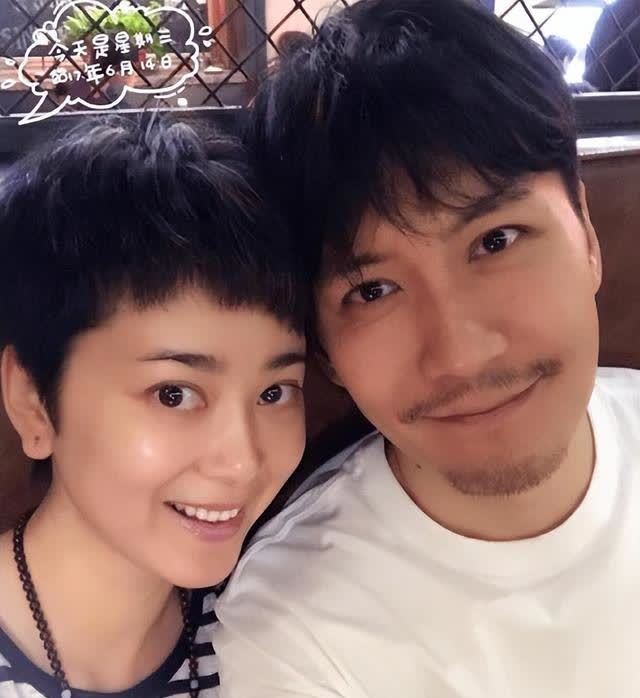 她是最干净的女演员，与小丈夫结婚18年零绯闻，把婆婆当亲妈对待