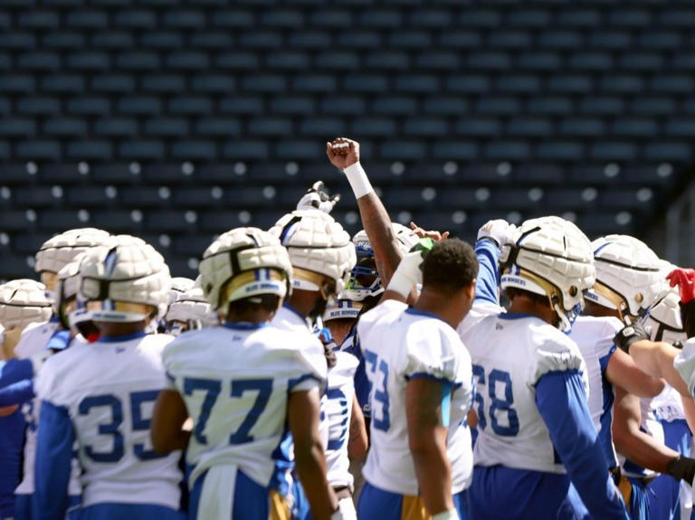 'Wow moment' Bombers hopefuls get last chance to make first impression