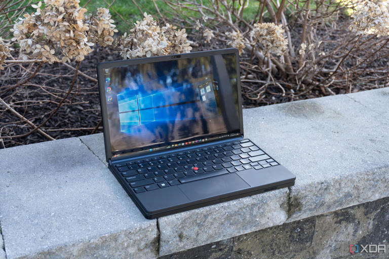 Lenovo ThinkPad X1 Fold in laptop mode