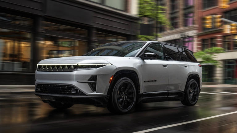 Jeep Wagoneer S EV Debuts With 600 HP, 300+ Miles Of Range, And Loads ...