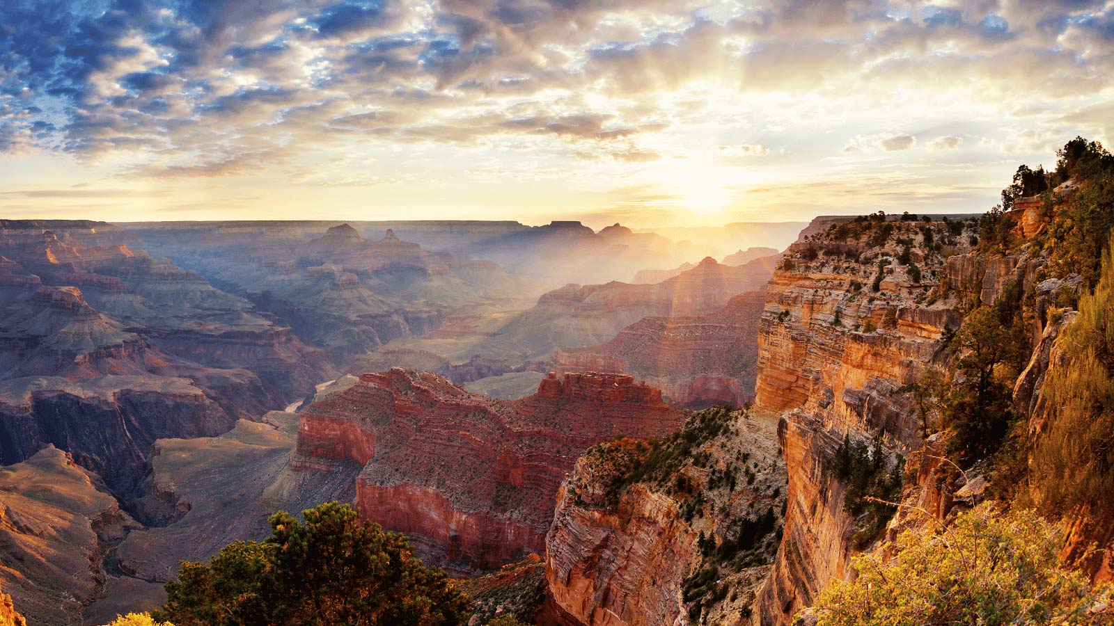 <p>The Grand Canyon is a majestic 277-mile-long canyon with the Colorado River flowing in the center of it. It’s a sight to behold and a must-see for anyone visiting the United States.</p>