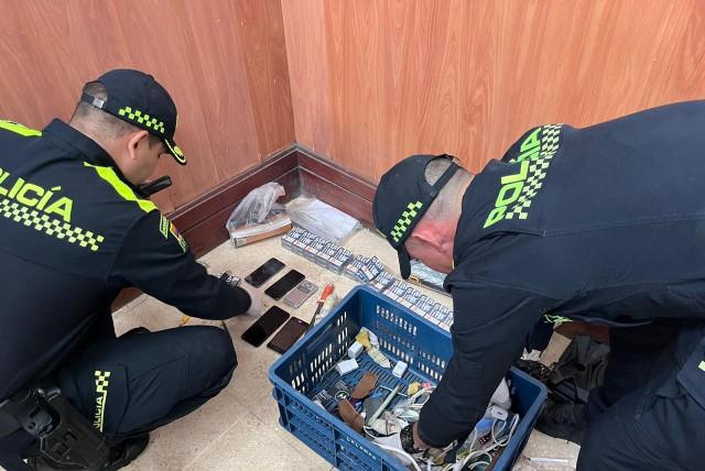 Encuentran Armas Cortopunzantes Y Celulares En Estación De Policía De ...